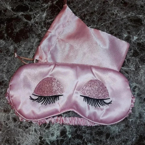 Satin Pink Sleeping Bling Eye  Mask & Travel Pouch - NWOT - Picture 1 of 9